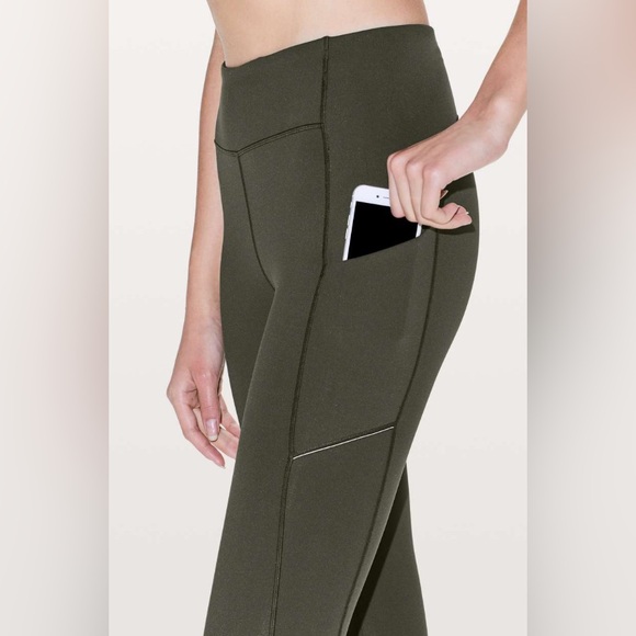 Lululemon Pants - Lululemon Speed Up Tight *Full-On Luxtreme 28"
Dark Olive EUC$108 retail